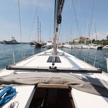 Dufour 560