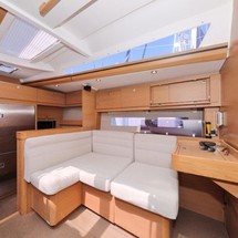 Dufour 560