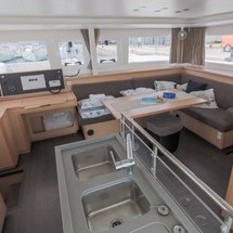 Lagoon 450 F