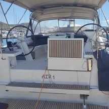 Beneteau Oceanis 51.1