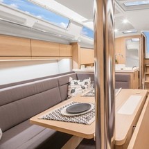 Hanse 418