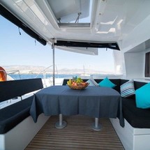 Lagoon 450 F