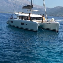 Lagoon 42