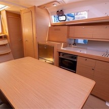 Dufour 382
