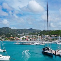 Fountaine Pajot Lucia 40