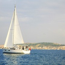 Beneteau Oceanis 38
