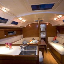 Beneteau Oceanis 37