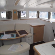 Lagoon 380 S2