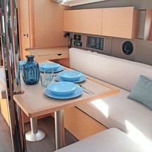 Beneteau Oceanis 38.1