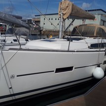 Dufour 382