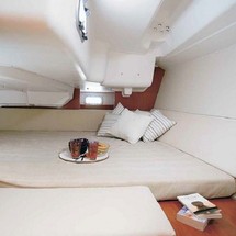 Beneteau Oceanis 37