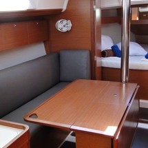 Dufour 360
