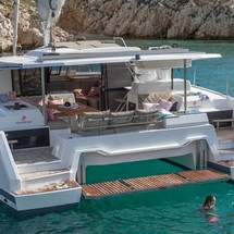 Fountaine Pajot Astrea 42