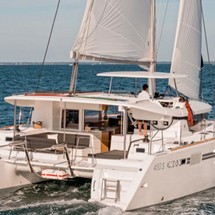 Lagoon 450 SporTop