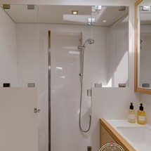 Lagoon 560