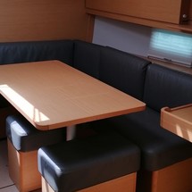 Dufour 390