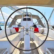 Hanse 325