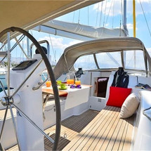 Hanse 325