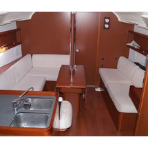 Beneteau Oceanis 37