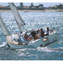 Beneteau Oceanis 37
