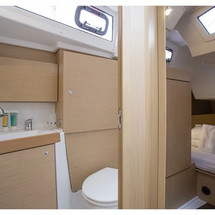 Beneteau Oceanis 38.1