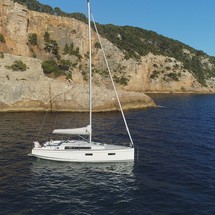 Beneteau Oceanis 38.1