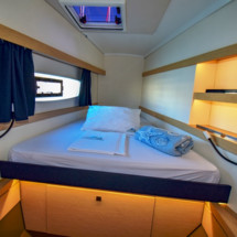 Fountaine Pajot Lucia 40