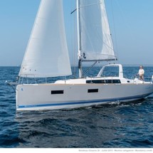Beneteau Oceanis 38