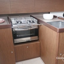 Beneteau Oceanis 38.1