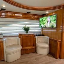 Ferretti 68