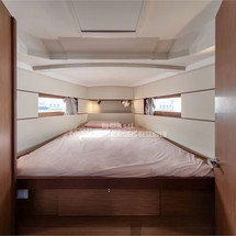 Beneteau Oceanis 38.1