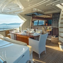 Ferretti 760