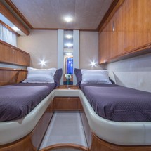 Ferretti 760