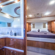 Ferretti 760