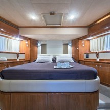 Ferretti 760
