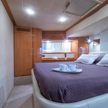 Ferretti 760