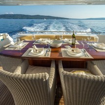 Ferretti 760