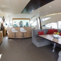 Pershing 90