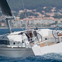 Beneteau Oceanis 38.1