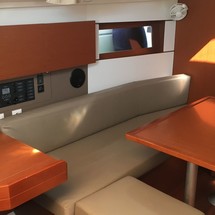 Beneteau Oceanis 38