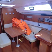 Beneteau Oceanis 43