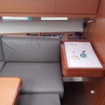 Dufour 382