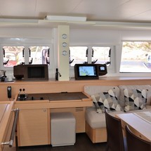 Lagoon 560