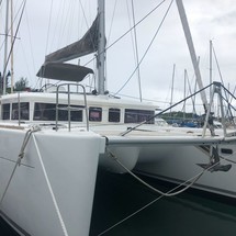 Lagoon 450 F
