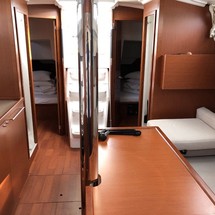 Beneteau Oceanis 38