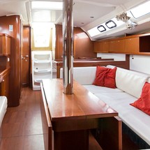 Beneteau Oceanis 37