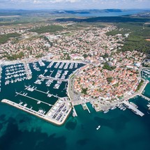 Beneteau Oceanis 46