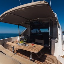 Riviera 5000 Sport Yacht