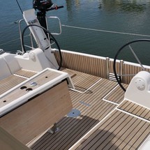 Dufour 382