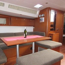 Beneteau Oceanis 48